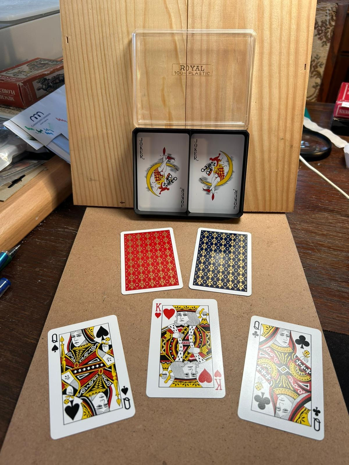 Royal 100 % Plastic, jeu double de 54 cartes en coffret acrylique