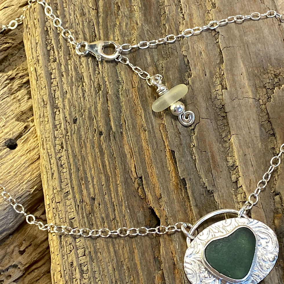 Thumbnail: Dark Green Heart Necklace