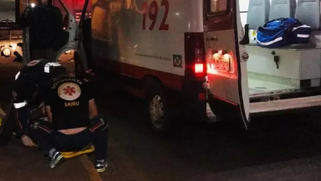 Homem fica em estado grave após ser atropelado por moto em Apucarana