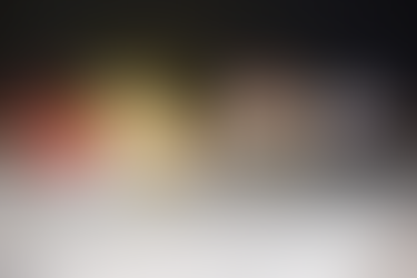 Motorista sofre ferimentos graves após caminhão colidir contra árvore