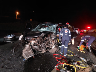 Casal fica ferido em acidente na PR-180 em Marmeleiro