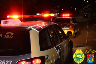 Homem com mandado de prisão, foge de abordagem policial, cai e fratura a perna