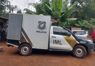 Homem é encontrado morto após cortar o pé com machado