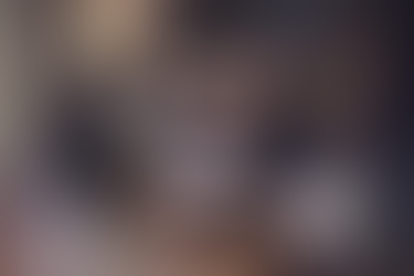 Adolescente esfaqueia dois colegas em sala de aula em colégio estadual