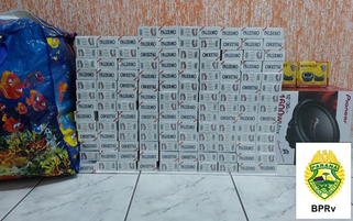PRE apreende cigarros contrabandeados transportados por duas mulheres em ônibus