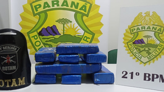ROTAM prende casal com mais de 6 kg de maconha em veículo