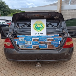 Polícia Militar apreende veículo com 15 mil carteiras de cigarros contrabandeados