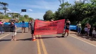 Indígenas bloqueiam rodovias no Sudoeste