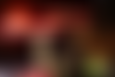 Ladrões encapuzados praticam roubo em farmácia durante a madrugada