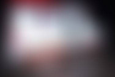 Homem que dormia na calçada é atropelado por carro que saía de residência