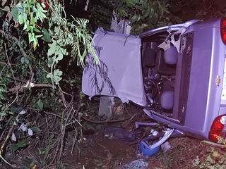 Jovem morre e três ficam feridos em acidente na PR-281