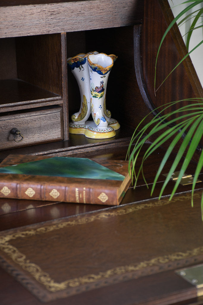 縮圖：Small size French Mahogany Writing Desk