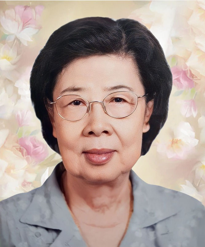Mdm Wong Puay Yew 