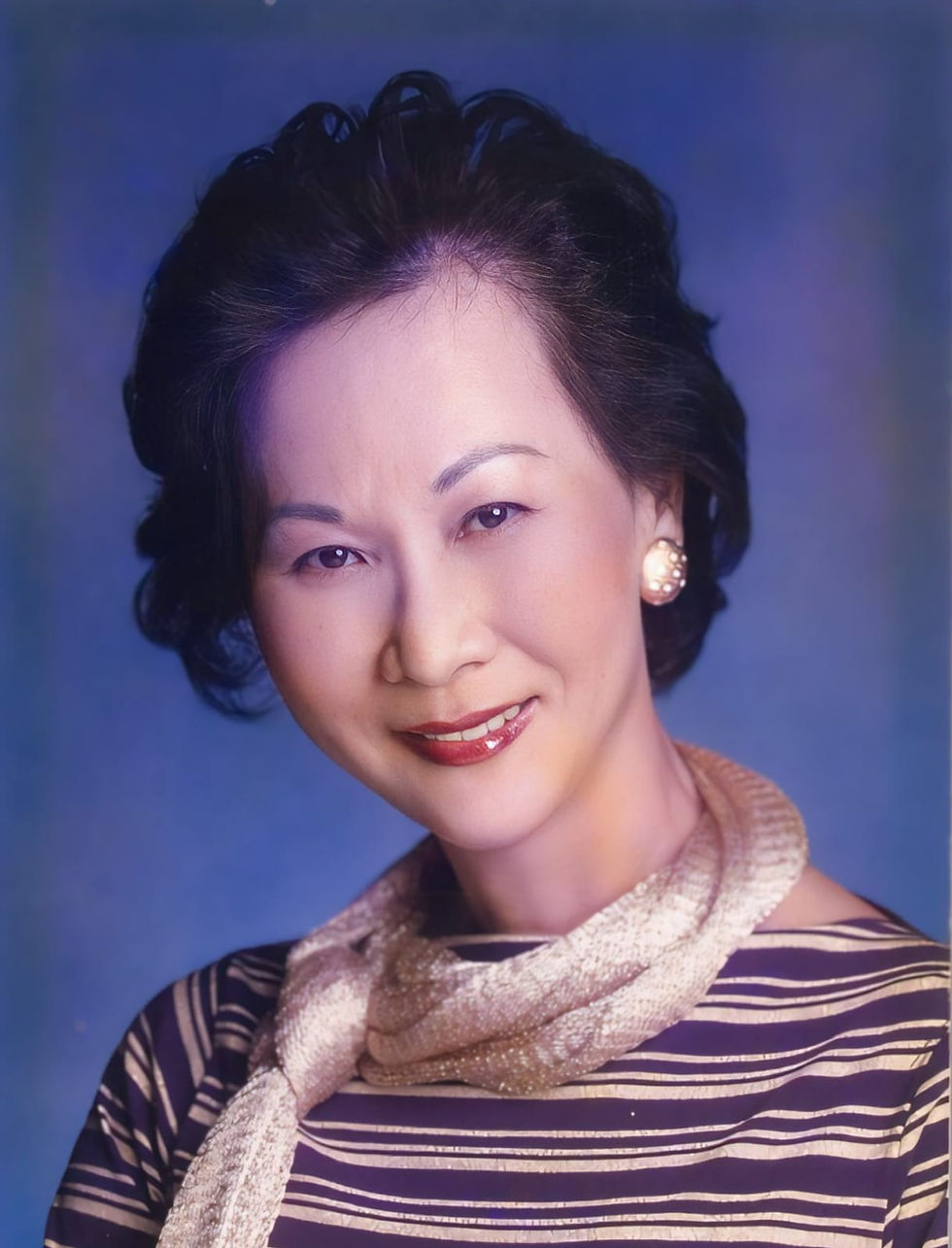Mrs Vivien Wong née Vivien Seah Meow Kim