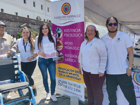 Entrega de donaciones y ayudas técnicas