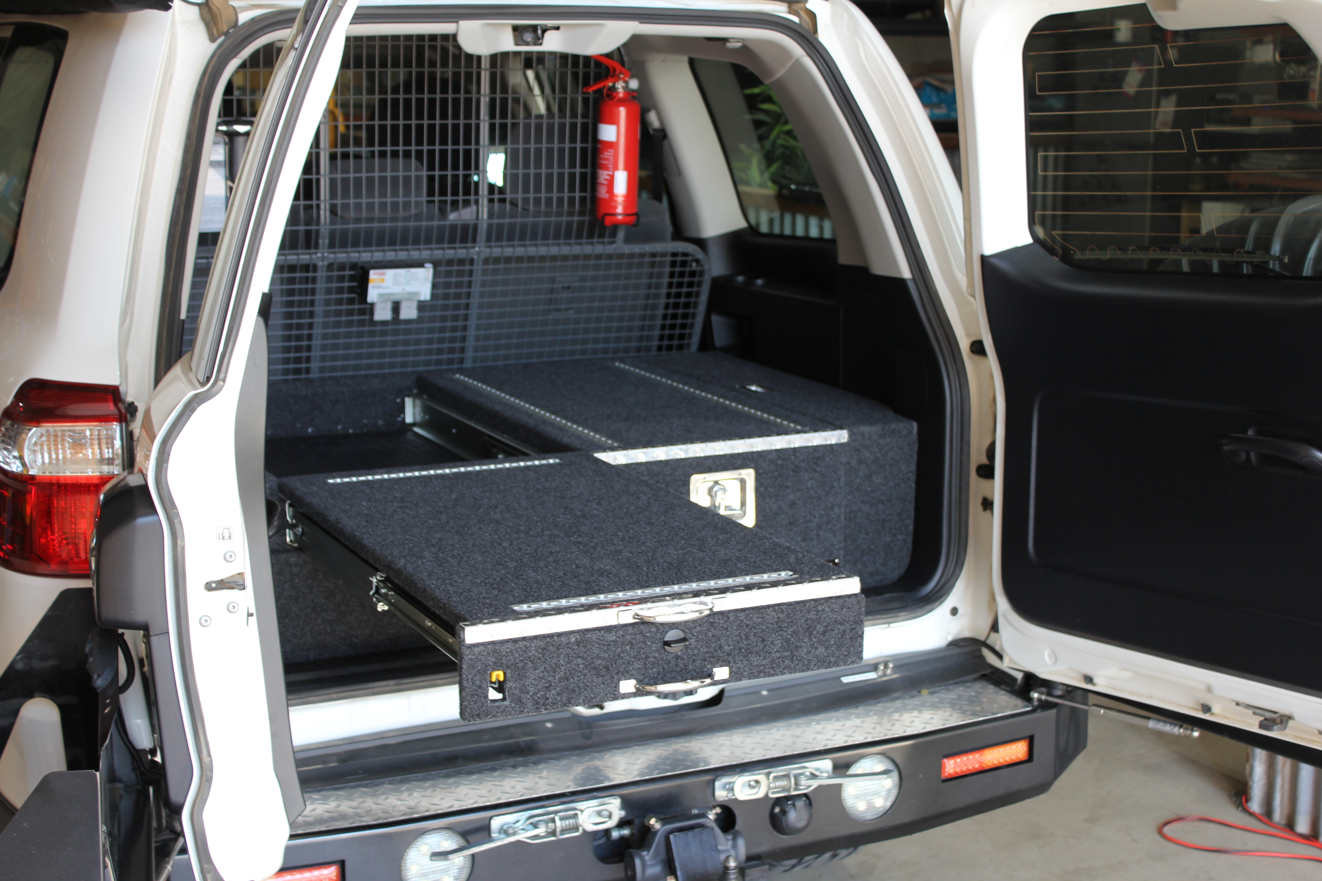Toyota 200 series drawer system