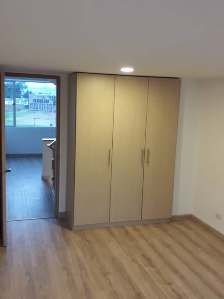 Miniatura: Casa en venta Barrio Portal de Canapro