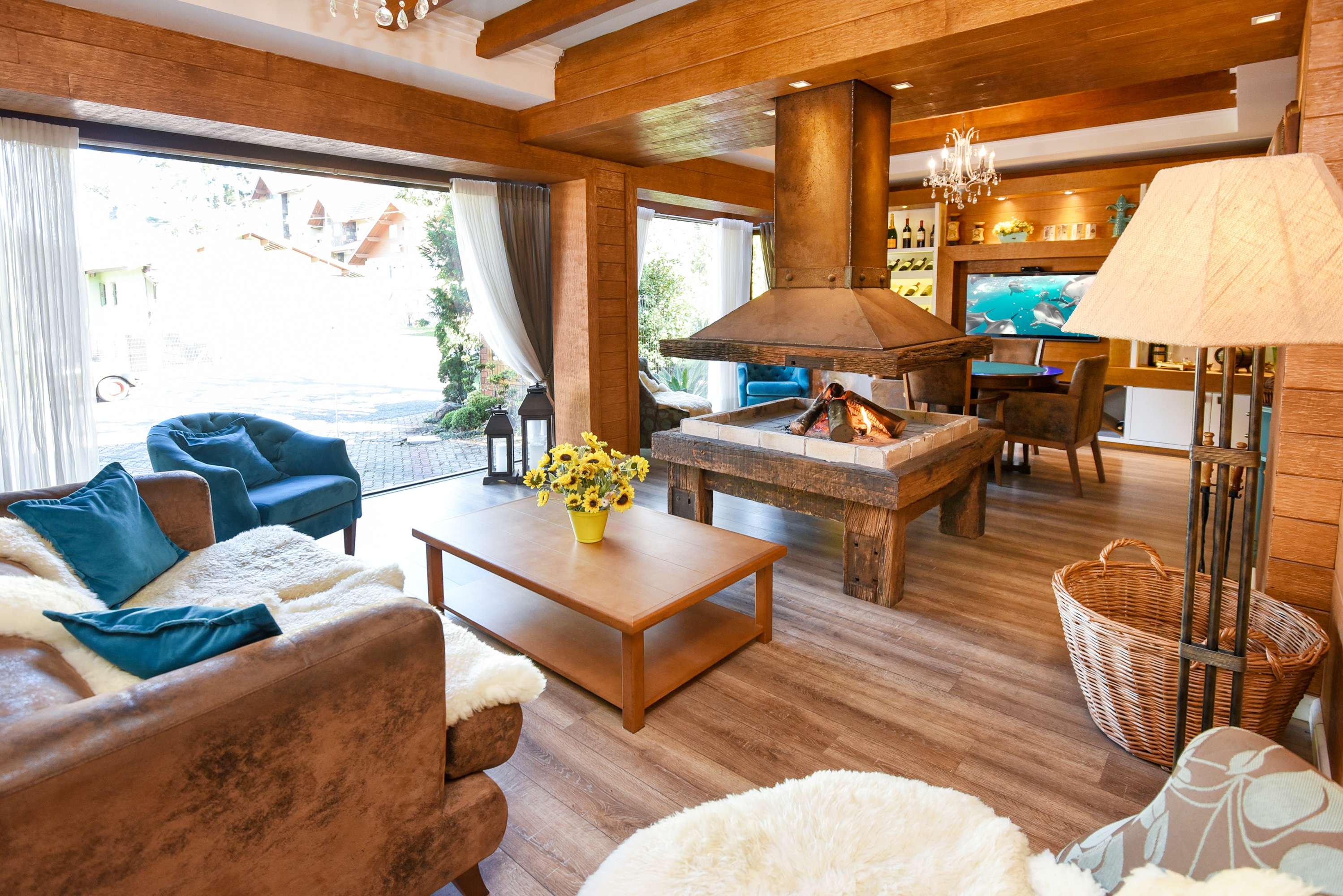 Sala Lareira Hotel Cabanas Tio Muller em Gramado