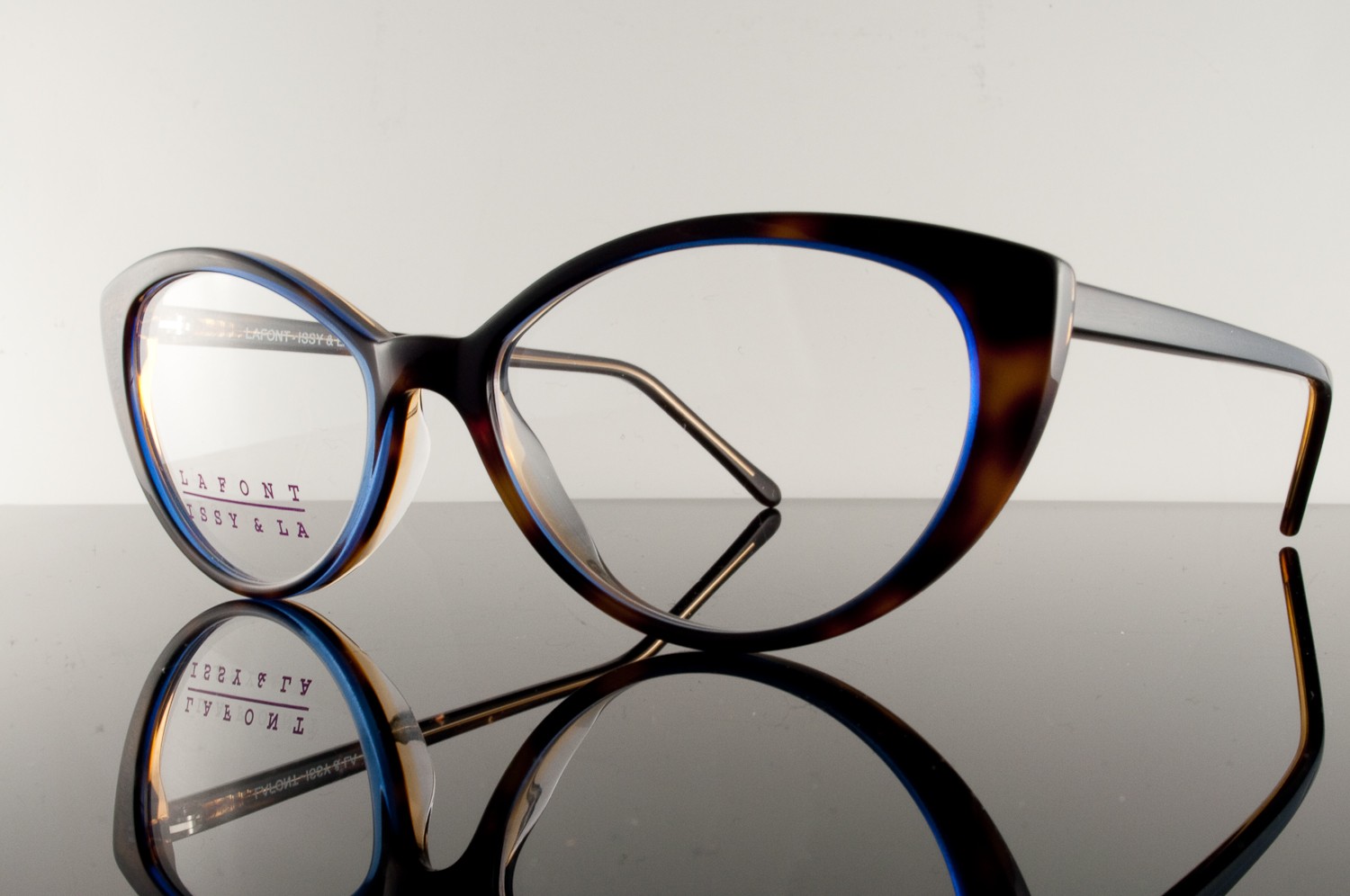 Peepers Family Eyecare Experience The Difference Lafont Eyewear