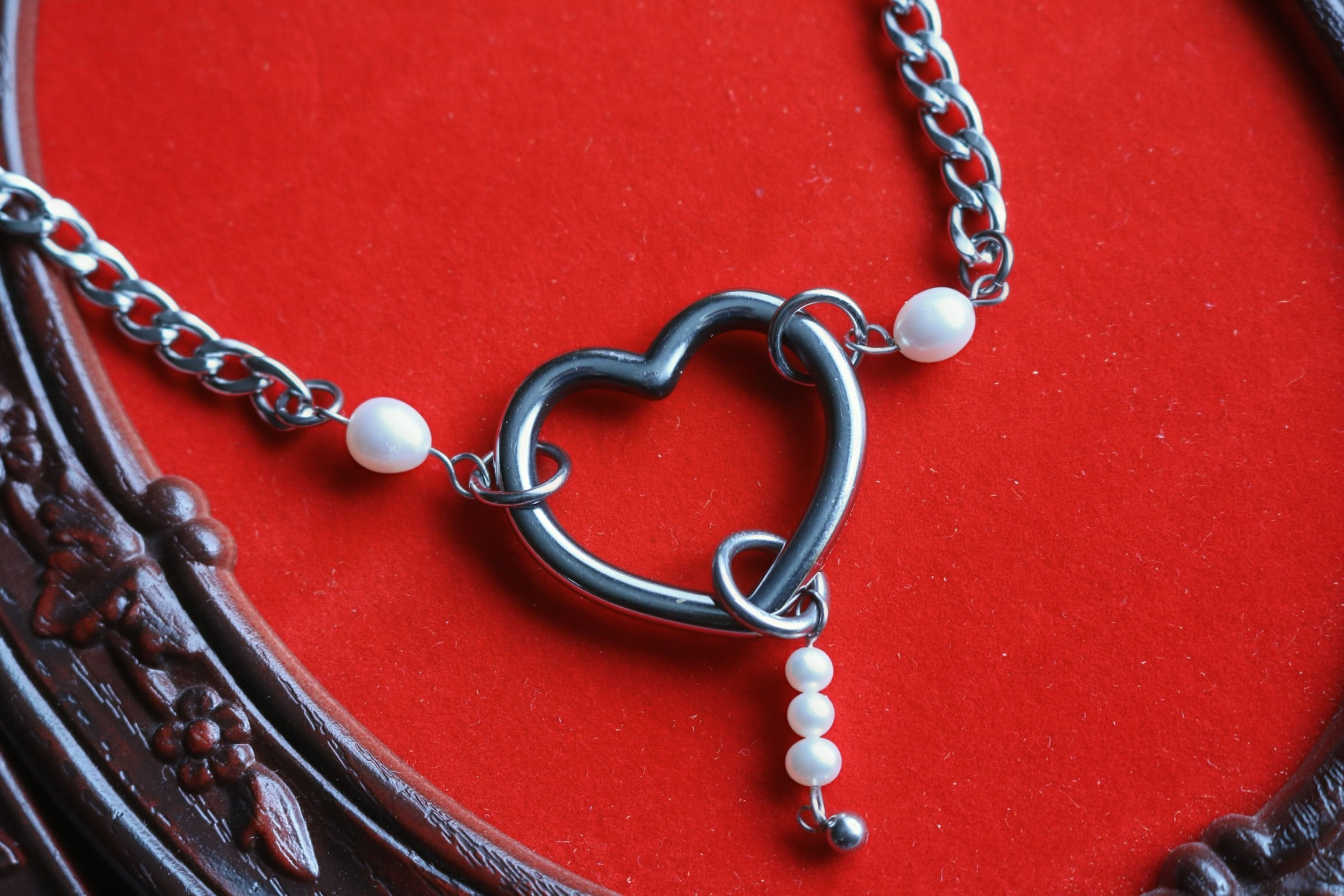 The Quiet Pulse Necklace