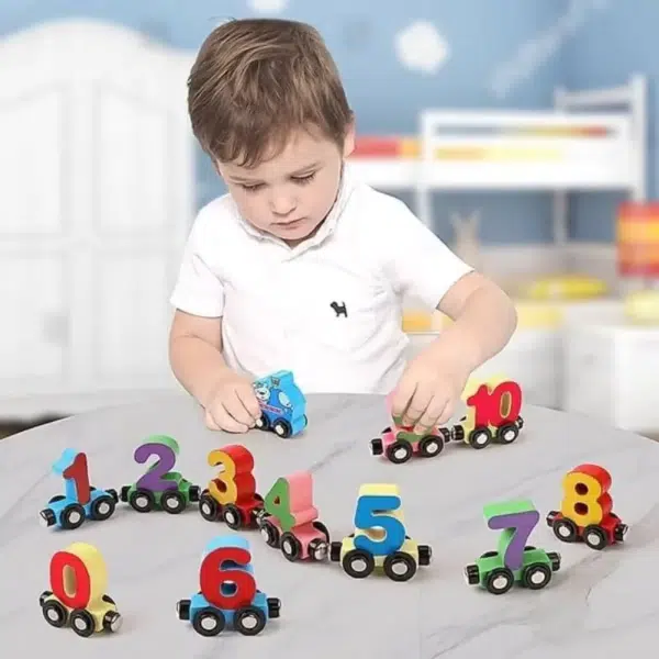 רכבת עץ חינ�וכית עם בלוקים מגנטיים לגיל הרך