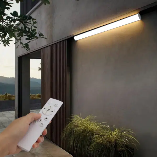 מנורת קיר חיצונית עמידה למים בעיצוב מודרני IP65