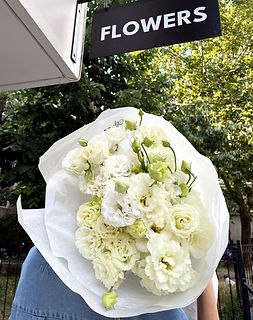 BEYAZ KUĞU LİSYANTUS PARLA FLOWER ART_edited_edited.jpg