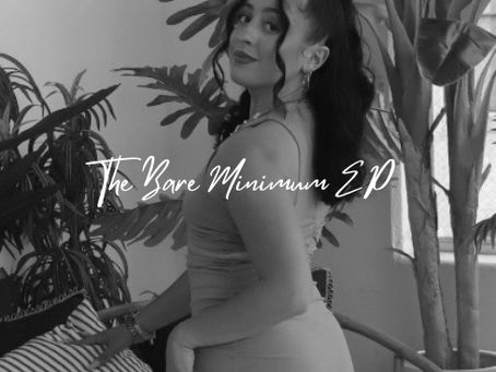 An Interview with “The Bare Minimum“ Rising Star, Taylor Contarino