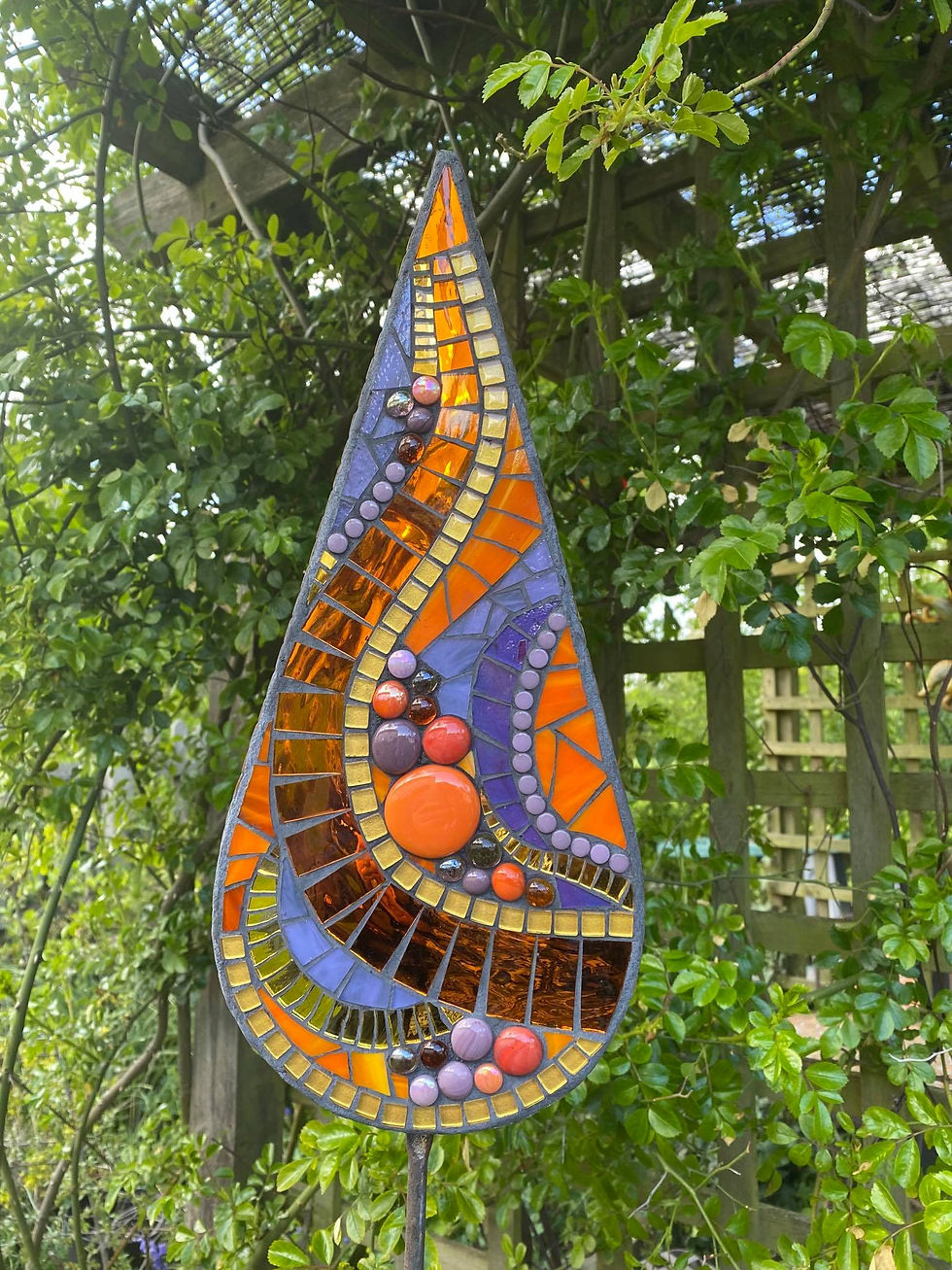 Thumbnail: Mirrored Serpentine Teardrop Garden Art