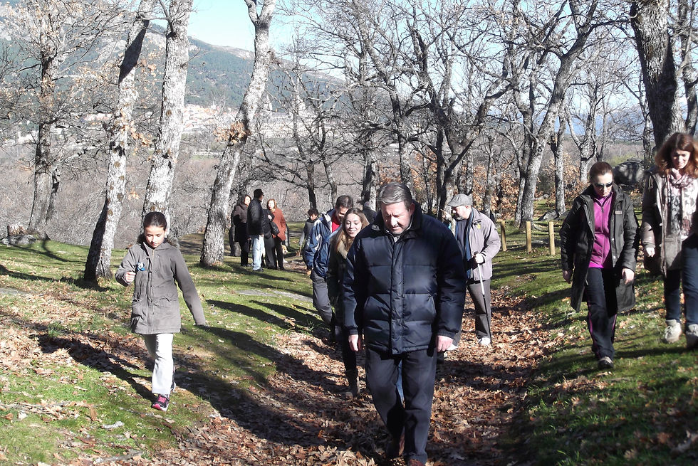 Sendero hacia la Silla de Felipe II