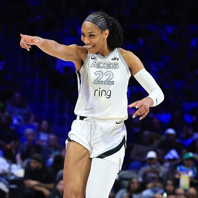Las Vegas heads into break with close road win over Dallas