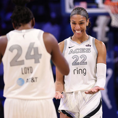 Offense clicks in rotation switch-up as Aces crack Wings on road
