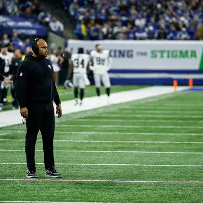 Costly errors add up as Raiders eliminated from playoff contention with loss to Colts