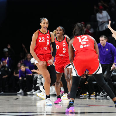 Aces withstand last-minute push by Storm, escape Seattle with win