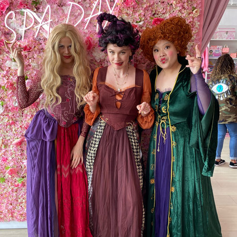 Sisters! The Sandersons are in Jersey City