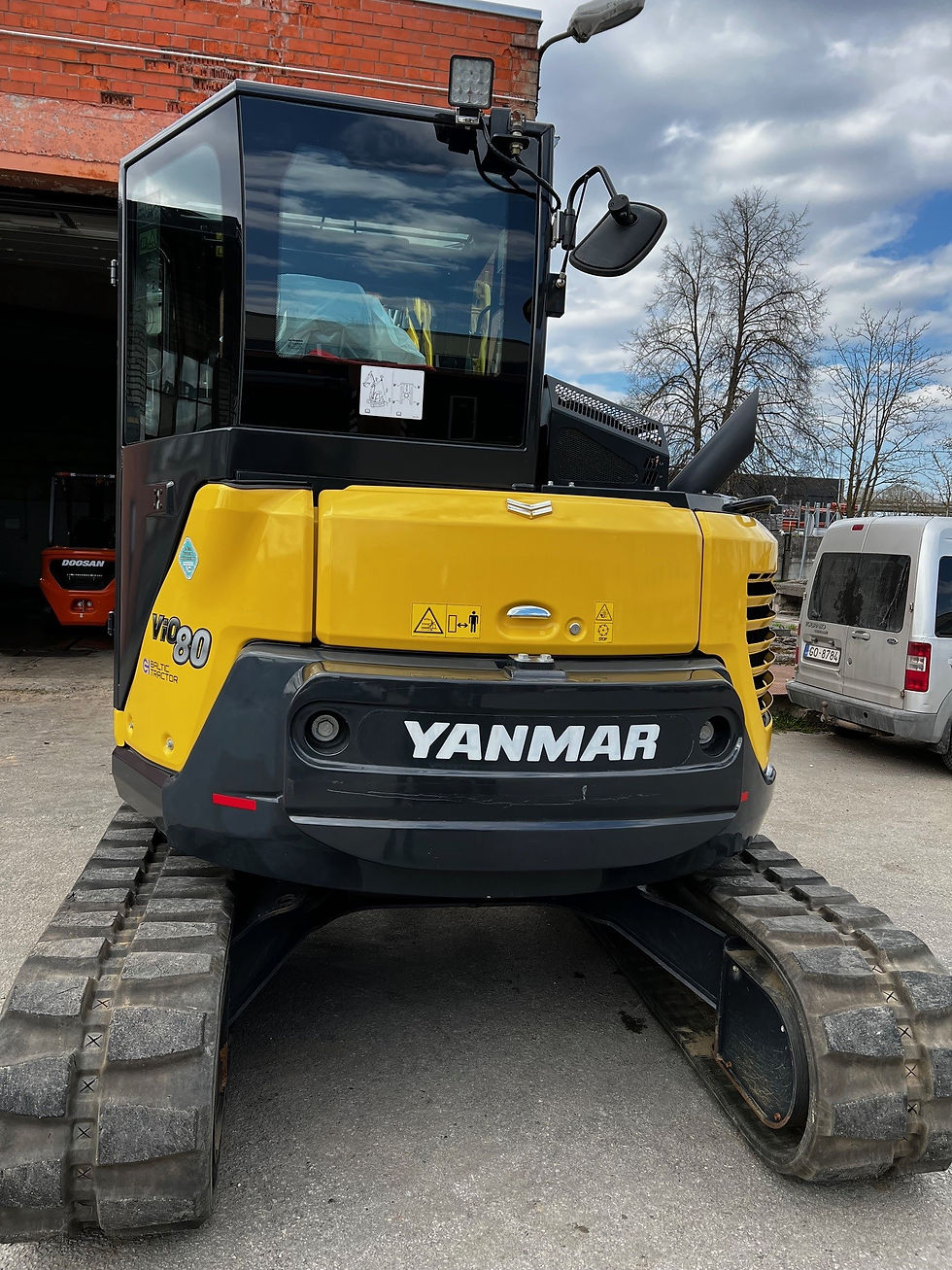 Sīktēls: Yanmar VIO80