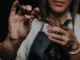 The Essential Guide to Starting Your Own Beauty Business in a Rental Space