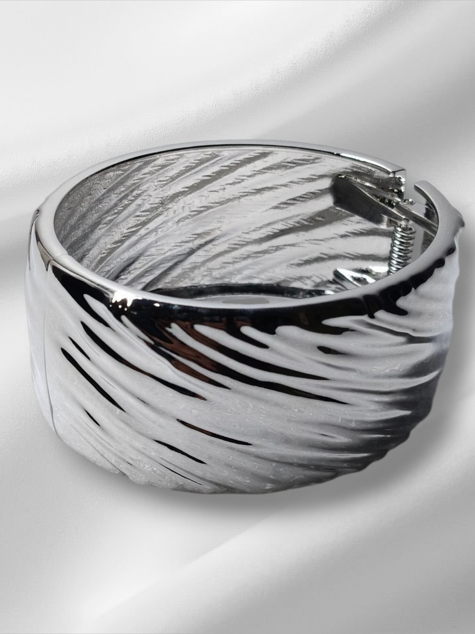 Silver textured openable Kada; Lavish Jewellery on a white background. Thin size openable Kada