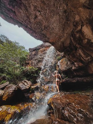 cliente na cachoeira da primavera