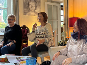 How Tarot Unlocks Transformation on Midlife Women Retreats