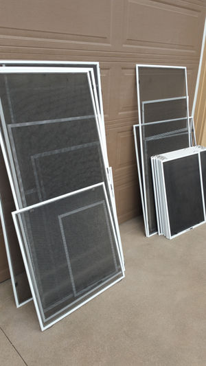 What's the best way to clean your Screens?