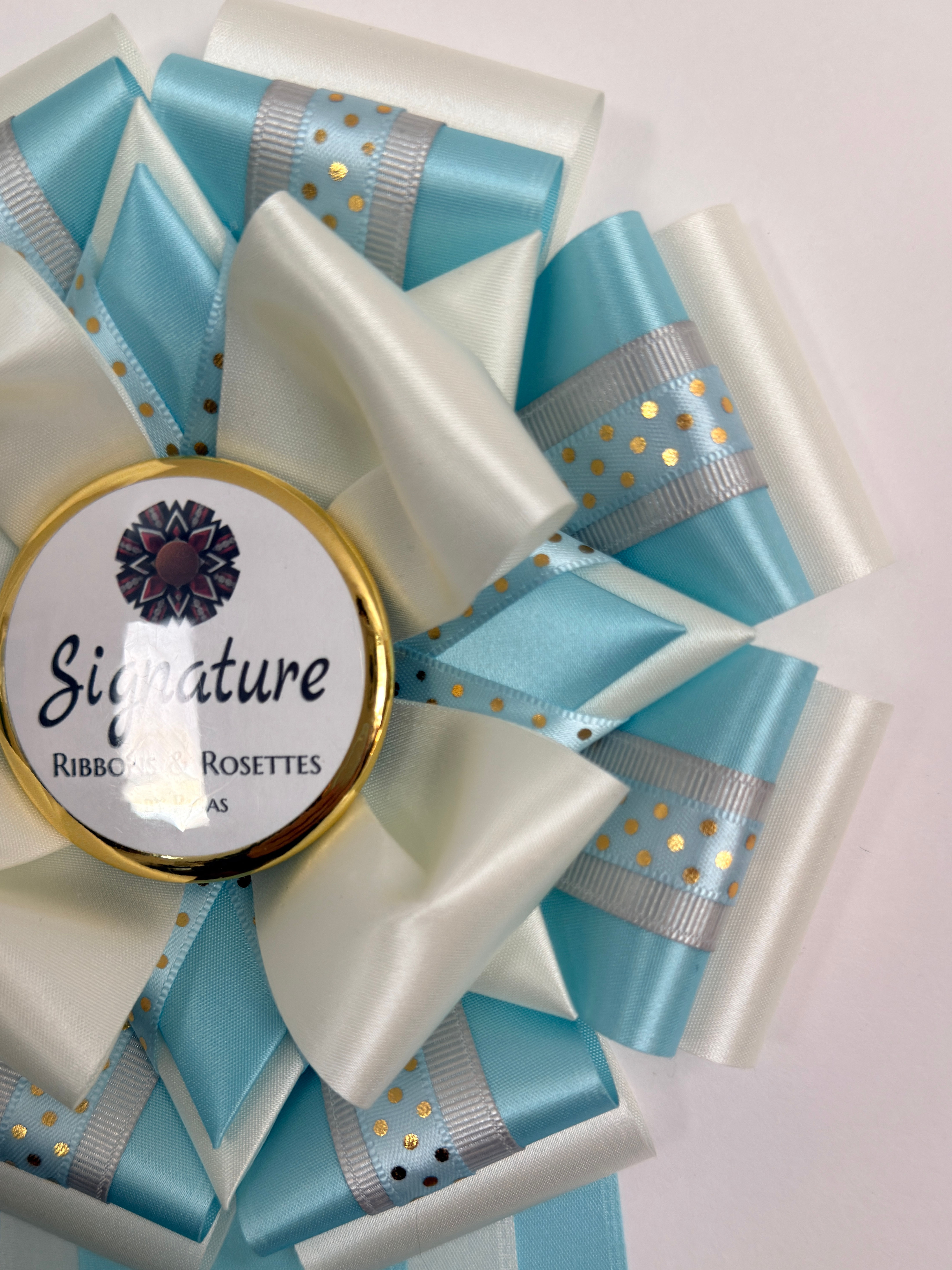 Signature Sample in Moonglow and Eggshell - 7" Rosette