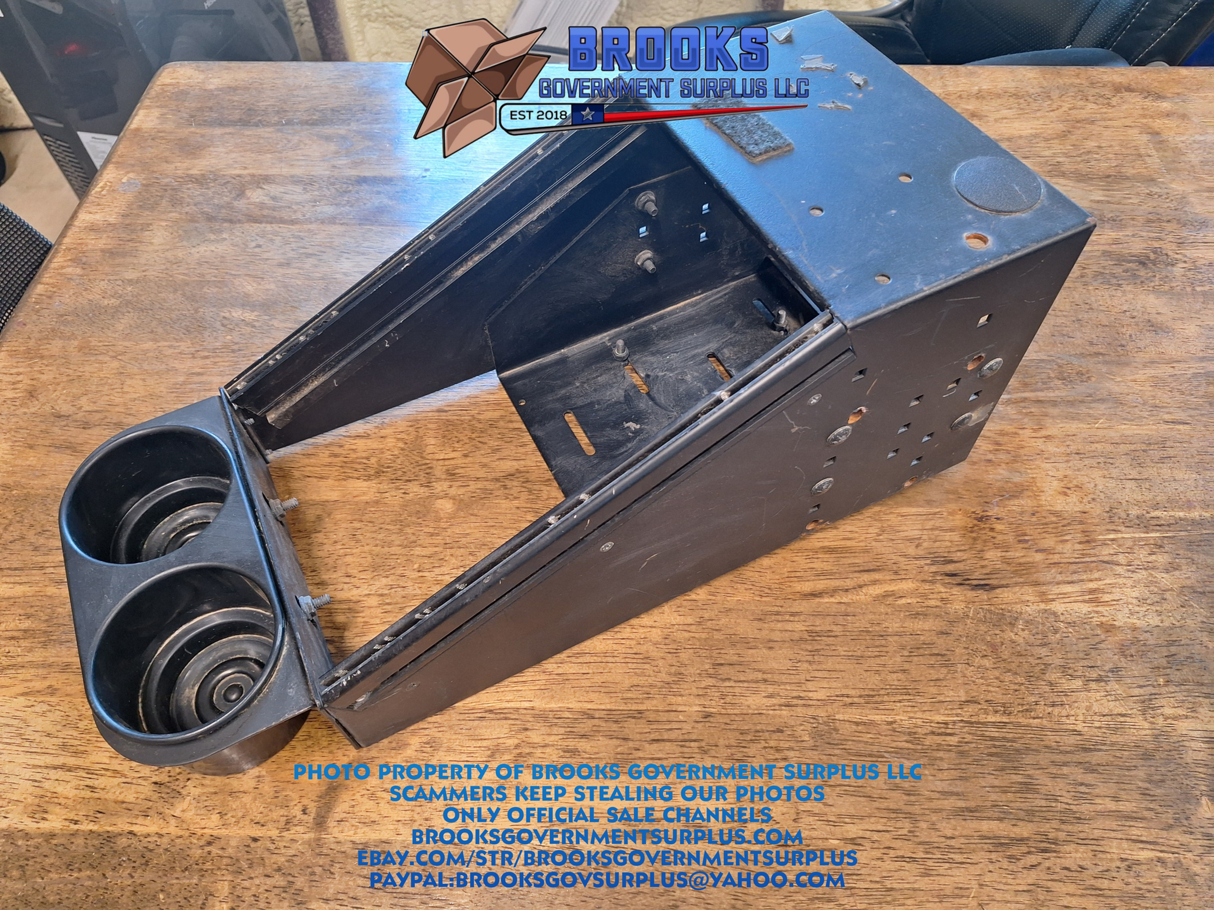 Havis C-SM-1225-H angled center console 12 in USED with cupholder