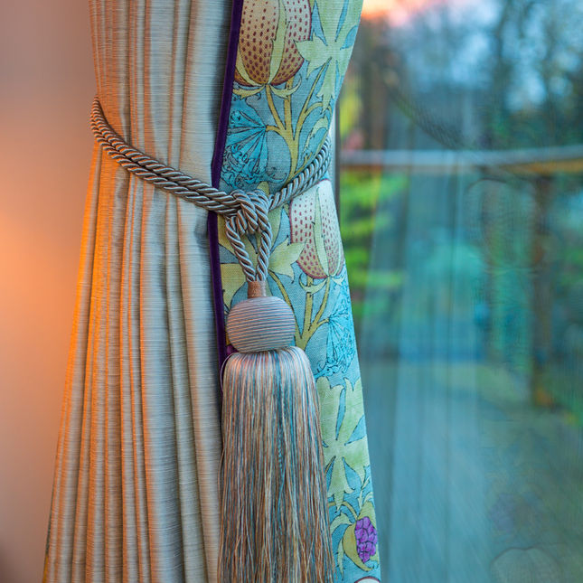 We offer a full design, measure and fit service.
We have a wide variety of window treatments on display in our showroom.