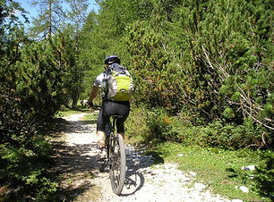 mountain-bike-175217_1920 (1).jpg