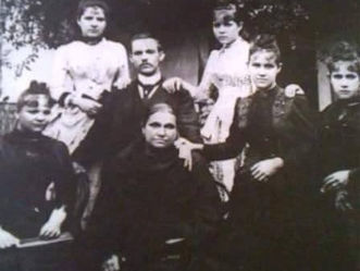 Mi hija Macarena,herencia y retoño del Patriciado Sanjuanino y Argentino.