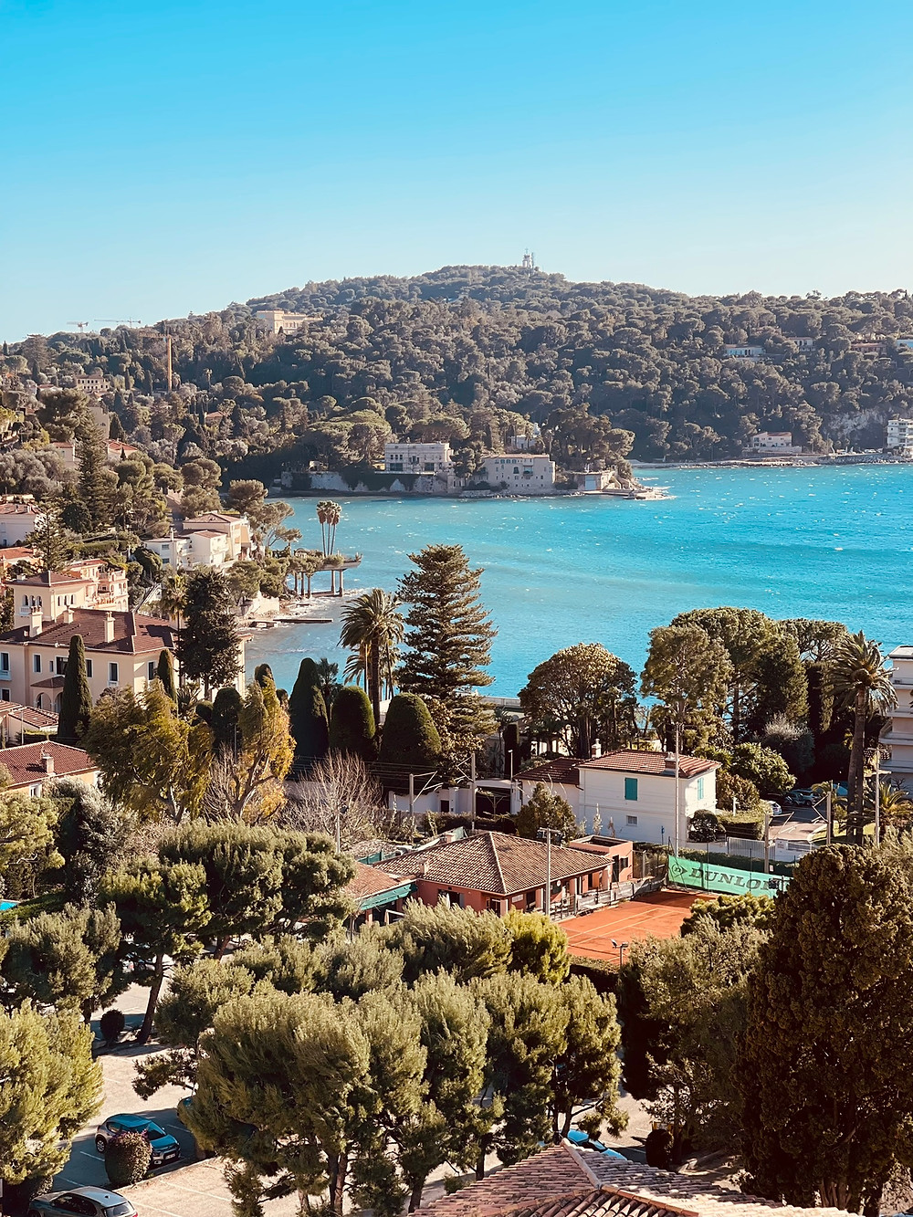 superbe vuemer dégagée sur Villefranche sur Mer et saint Jean Cap Ferrat, communes de la Côte d'azur, tout proche de Nice ( Alpes Maritimes)