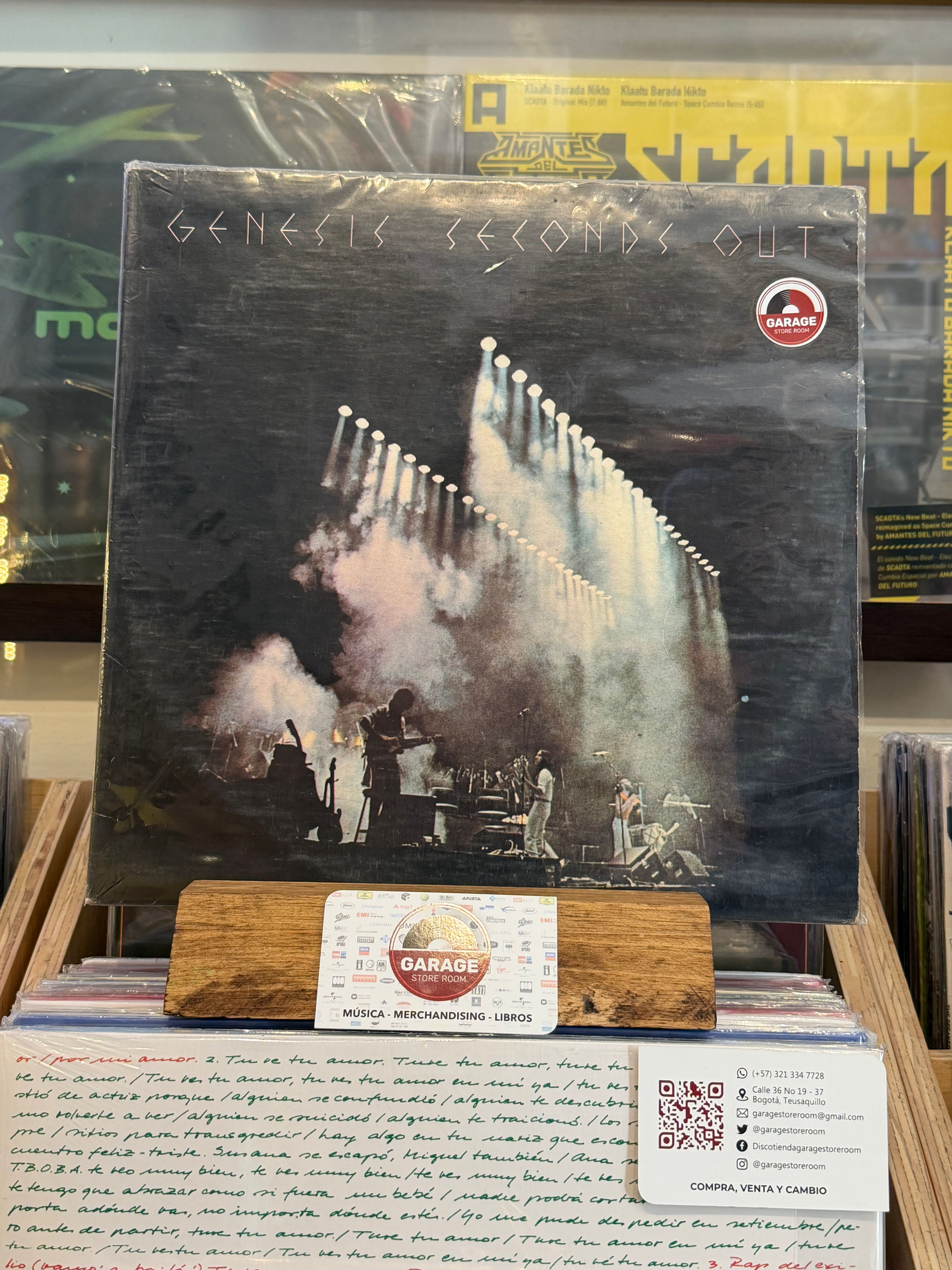 Genesis / Seconds Out 