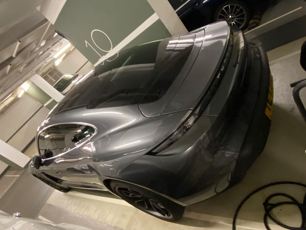 縮圖：2020 Porsche Taycan 4S