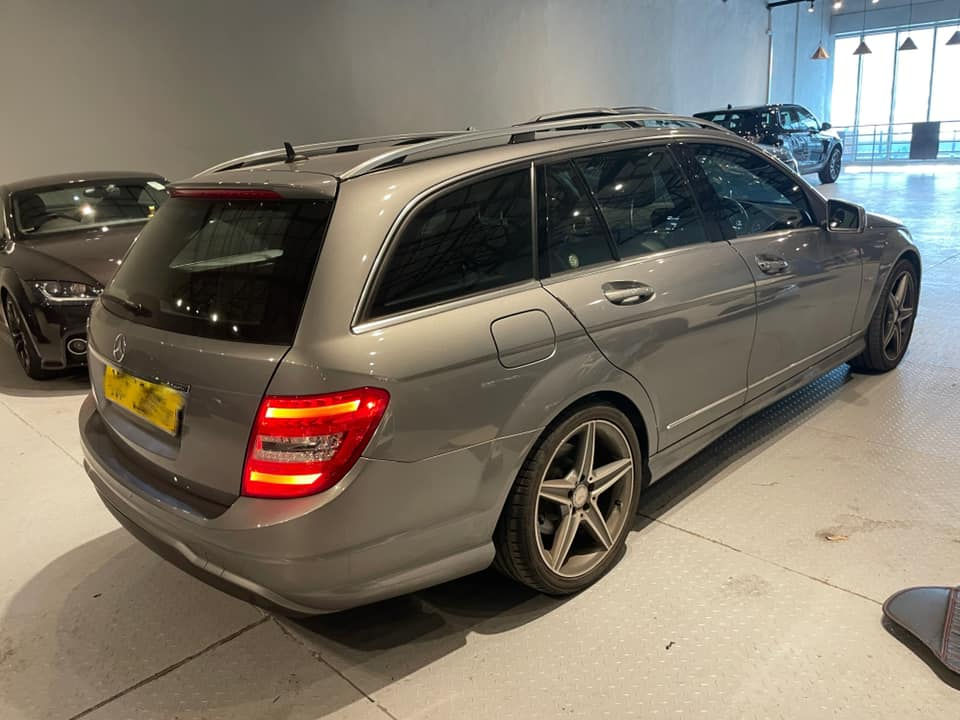 縮圖：2010 MERCEDES-BENZ C250 ESTATE